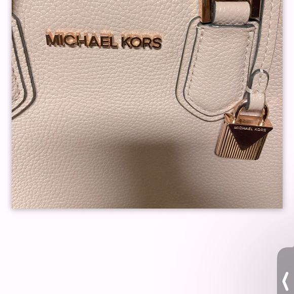 Michael Kors Crossbody EUC Soft Pink Very Small Bag MSMT 10”W 8”H ROSE Hardware - Picture 10 of 10